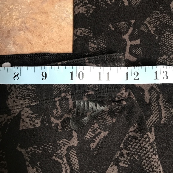 Nike LEG A SEE snake print leggings 841037-211 - Picture 6 of 15